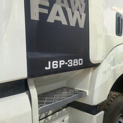 Mixer Trucks with Sinotruk Chassis and Hydraulic Steering System Initial Payment
