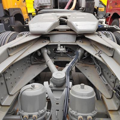 Tubeless Tyres Hydraulic Transport Truck with Sinotruk Chassis and Manual Transmission