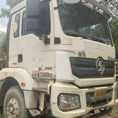 Customized Request Sinotruk 8m3 Diesel Concrete Mixer Truck with Hydraulic Steering