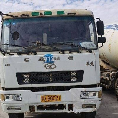 8 Displacement Sinotruk Diesel 2m3 Concrete Mixer Truck with Hydraulic Steering System
