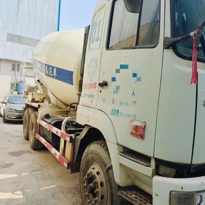 8 Displacement Sinotruk Diesel 2m3 Concrete Mixer Truck with Hydraulic Steering System