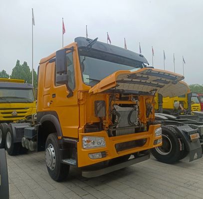 Manual Transmission HOWO Diesel Truck Head with 600L Tank