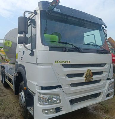 Euro 3 HOWO 12m3 380HP Classic Concrete Mixer Truck with Power Assistance Steering