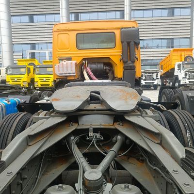 Used HOWO Tractor with Air Suspension Seat for Towing Semi Trailers and Customization