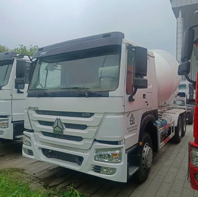 Sinotruk 12m3 380HP Concrete Mixer Truck with Power Assistance Hydraulic Steering System
