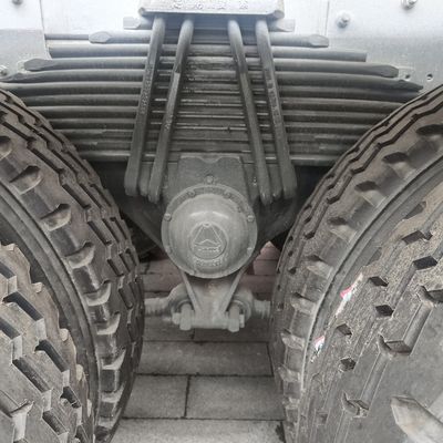 Manual Transmission 12m3 Concrete Mixer Truck with Sinotruk Chassis and 30T Payload