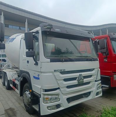 Hydraulic Steering 12m3 Concrete Mixer Truck with Sinotruk Chassis and 6x4 Drive Mode