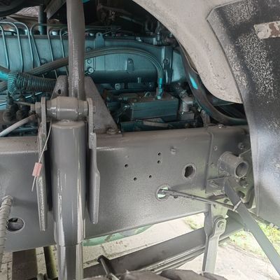 Tyre Heavy Duty 12m3 Cement Mixer Truck with Sinotruk Chassis and Power Assistance Made