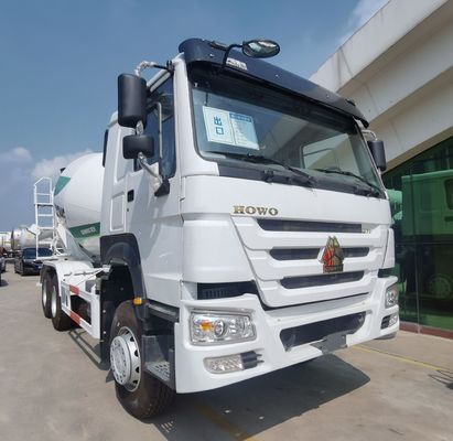 Power Assisted Steering Heavy Duty Mixer Truck with Tyres and Euro 3 Emission Standard