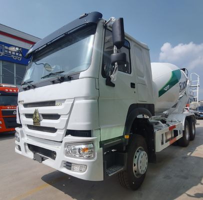 Hydraulic Steering System 6x4 Sinotruk Chassis Concrete Mixing Equipment for Construction