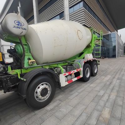 Concrete Mixing Sinotruk Chassis Agitator Lorry with Hydraulic Steering