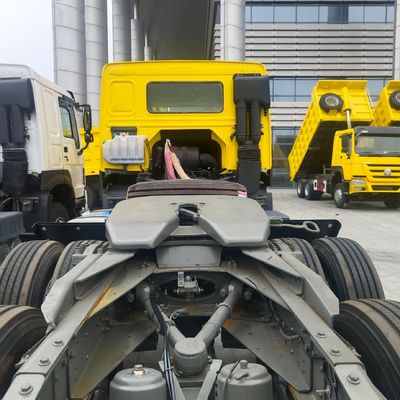 Heavy-Duty Tractor Head HOWO6X4 Trac with Air Suspension Driver Seat
