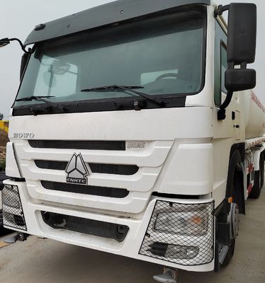 Sinotruk HOWO 6X4 Water Delivery Truck in Heavy-Duty Design with Euro 3 Emission Standard