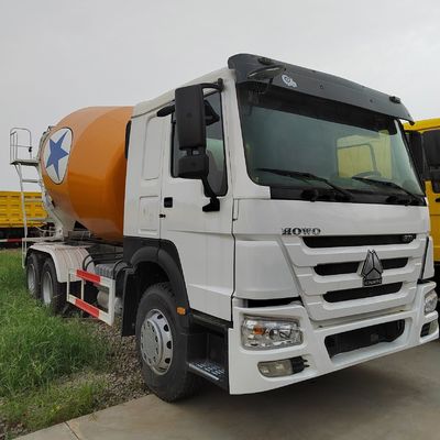 1000.00cm * 250.00cm * 345.00cm Package Size Water Delivery Truck with Sinotruk