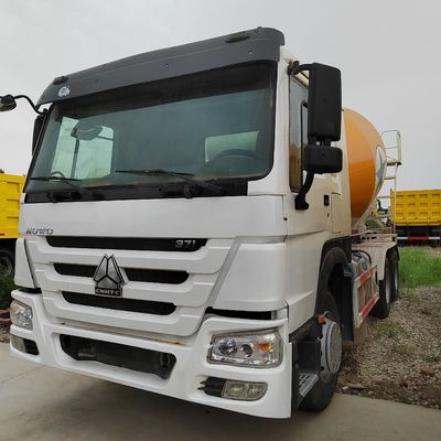 Certified Sinotruk HOWO 6X4 15m3 Drinking Spraying Water Delivery Truck for Standards