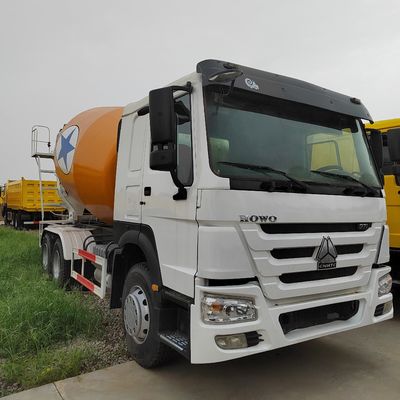 Sinotruk Truck Sale 6X4 Water Delivery Heavy Duty Mixer with Manual Transmission Type