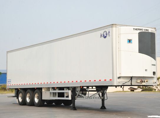 Large Volume Food Transport Sinotruk Chassis Refrigerated Trailer 8.000kg Gross Weight