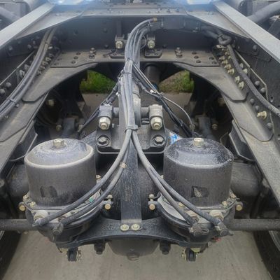Superior Towing Capability Shaanxi Delong Diesel Tractor Truck with Hydraulic Steering