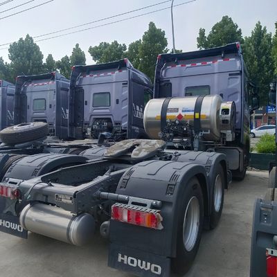 6×4 Drive Wheel HOWO LNG Truck with Automatic Transmission