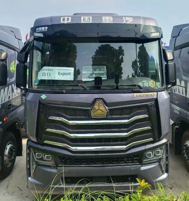 Customized Request HOWO Gas Tractor 840 510HP 6*4/4*2/6*2 Customizable Transport Truck
