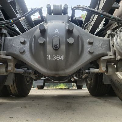 31-40t Load Capacity Customization HOWO700HP 6X4 Second-Hand Tractor Transport Truck