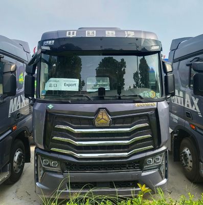 Transportation Solutions 6X4 Drive Wheel LNG Truck with Tubeless Tire Design