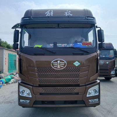 Tubeless Tire Design Liberation Jh6 Gas Tractor with 4*2 Chassis and Power Steering
