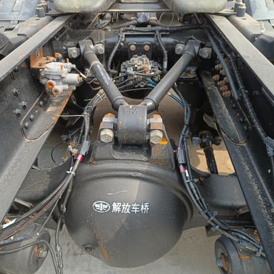 Jh6 420 Heavy Duty Truck with Customized Sinotruk Chassis and Hydraulic Steering
