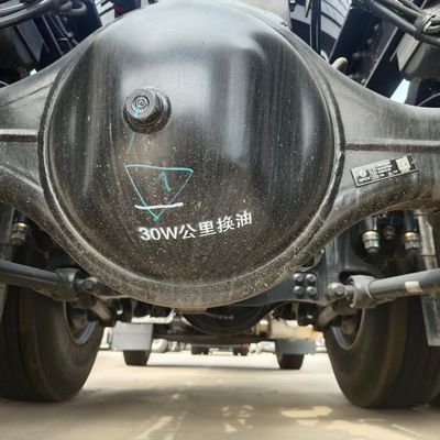 Dongfeng Tianlong 6X4 4X2 LNG Gas Tractor Transport Truck 580HP to 700HP Tractor for Your