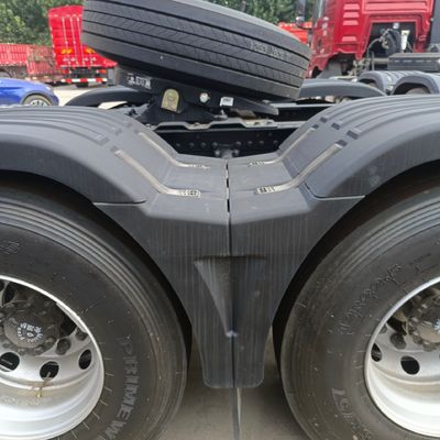 s Dongfeng Tianlong 6X4 Gas Powered Trac with Hydraulic Steering System and ≤5 Seats