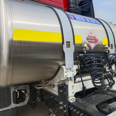 2024 Diesel Tianlong 6X4LNG Traction Transport Truck for Diesel-Powered Performance