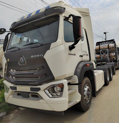 Tire Design Tubeless Customized Second Hand Sinotruck Sitrak HOWO 6X4 CNG Tractor