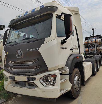 Sinotruck Sitrak HOWO 6X4 CNG Heavy Duty Truck with Advanced Technology and Features