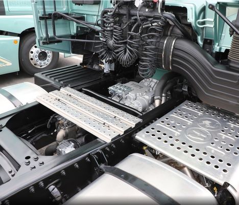 8800.000kg Gross Weight 580HP LNG FAW 6*4 and 4*2 Tractor Truck with Load Capacity 31-40t