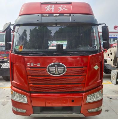 Economically FAW Jiefang J6p Gas 6X4 Traction Transport Truck with Engine Capacity＞8L