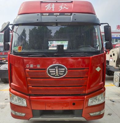 Hydraulic Steering Feature Second-Hand Freight Truck with Manual Transmission Seats ≤5