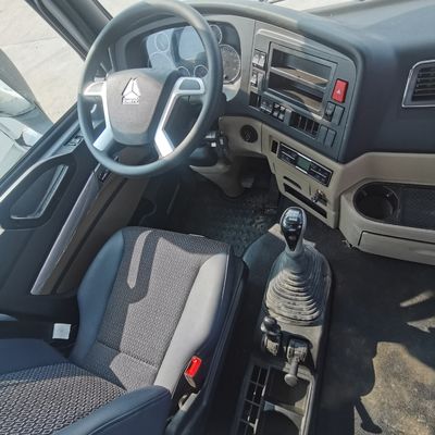 Sinotruk HOWO Towing Tractor Truck Air Suspension Seat for Smooth and Stable Ride