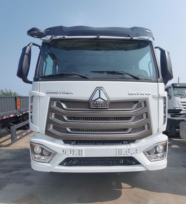 ZZ4257N3247E1H Sinotruk HOWO Tractor Trailer with 600L Fuel Tank and Fuel