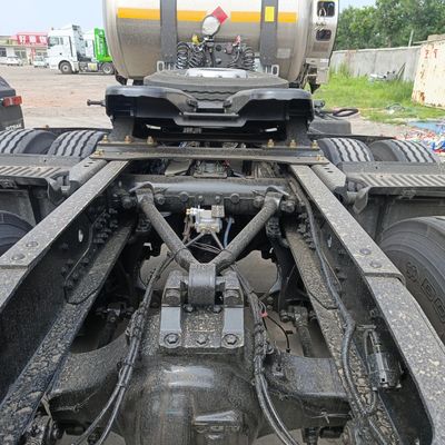 630HP Liberation Gas Tractor Transport Vehicle with Tyre and Advanced Steering System