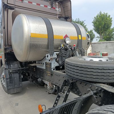 Diesel Liberation Gas Truck 4*2 with Power Steering and Carbon Steel Cargo Box Material
