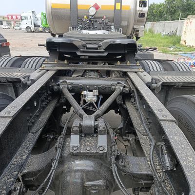 Customized Request Liberation Jh6 Power Steering Gas Truck with Tyres and Features
