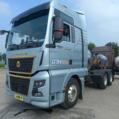 630HP 6*4 2024 Shandeka G7h LNG Tractor Truck for Transporting 8.25m*2.55m*3.96m Cargo