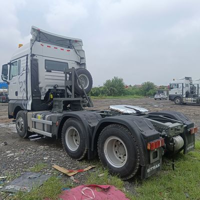 Shandeka Traction Truck 390HP Diesel Engine 6*4/4*2/6*2 with Customized Request