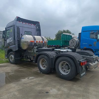 Max HOWO LNG Automatic Transmission Tractor Vehicle with Package Gross Weight 8800kg