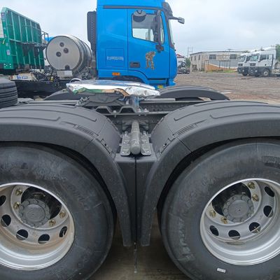 2024 HOWO 6X4LNG540HP Automatic Transmission Tractor Transport Truck with and Tyres