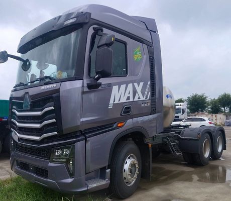 2024 HOWO 6X4LNG540HP Automatic Transmission Tractor Transport Truck for Transportation