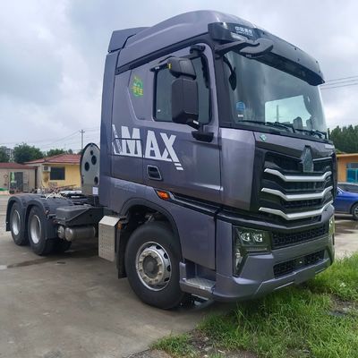 2024 Heavy Duty HOWO LNG Tractor Head Customized Design and Affordable Shipping Cost