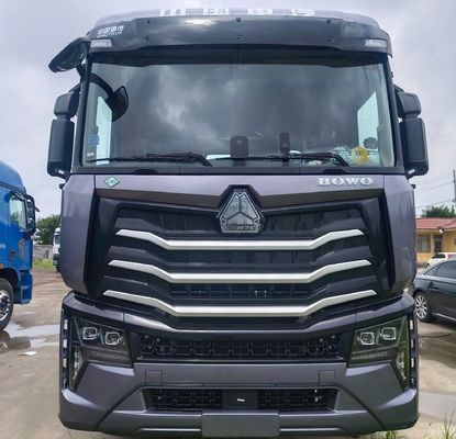 2024 Heavy Duty HOWO 6X4/4X4 10/8 Wheel Used Traction Transport Truck Head with Tyres