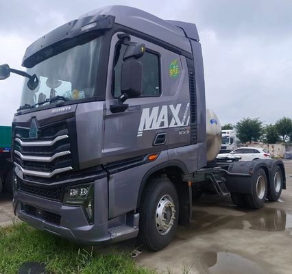 Tubeless Tire Design 2024 Heavy-Duty HOWO540HP 6X4/10 Wheel Traction Transport Truck