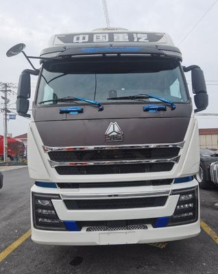 Freight Transportation Made Easy with Heavy-Duty HOWO 6X4 Truck 110kg Load Capacity